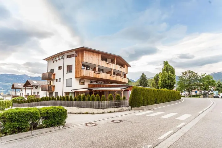 Aparthotel para 3 personas, con jardín además de sauna y vistas - 1