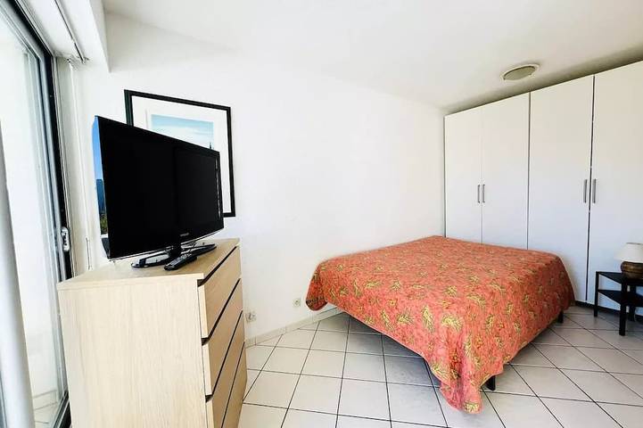 Gîte pour 6 personnes, avec piscine et balcon dans Port Gregau - 2