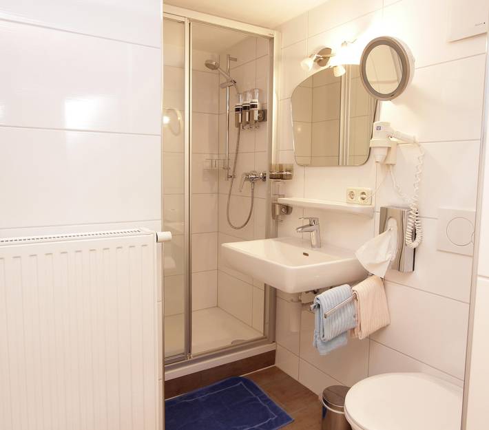 Ganze Ferienwohnung, Doppelzimmer, Du/Wc, Balkon, Zirbenzimmer Nr. 10 in Partenen, Gaschurn und Umgebung