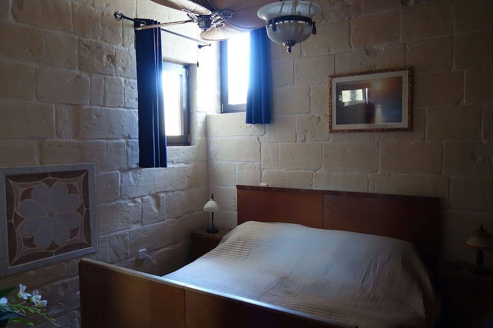 Ganze Wohnung, Geräumige Wohnung - historischer Charakter - faszinierender Blick über die Altstadt und das Meer in Valletta, Insel Malta