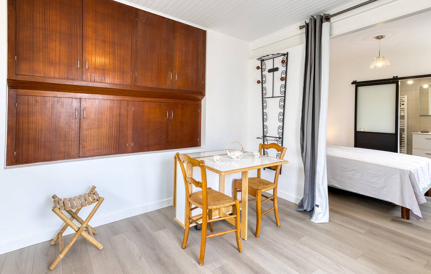 Cozy Apt with TV, WiFi, Parking, Garden - 500m to Beach in La Cotinière, Saint-Pierre-d'Oléron