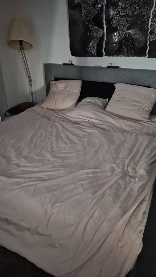 Appartement entier, One-Bedroom Apartment in Rueil-Malmaison, Hauts-de-Seine