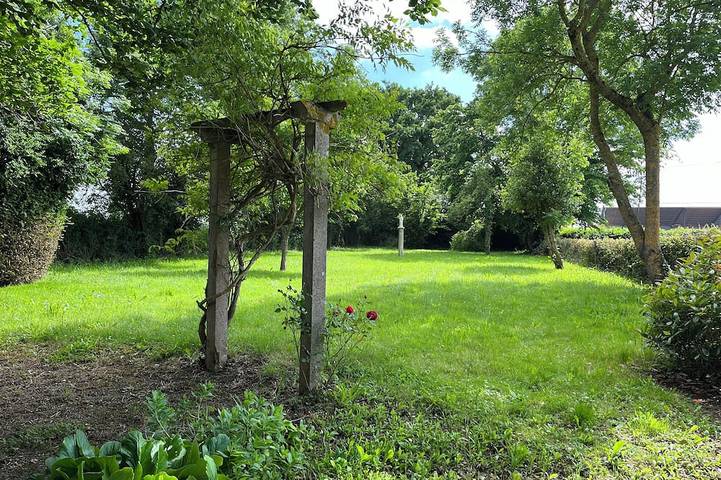 Location de vacances pour 5 personnes, avec jardin à Nécy