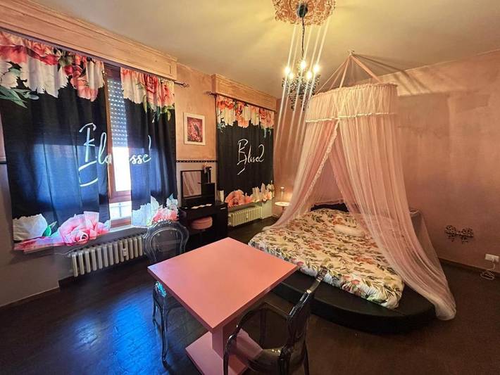 Vakantiewoning voor 2 personen, with sauna and zwembad as well as uitzicht, met huisdier in Parma