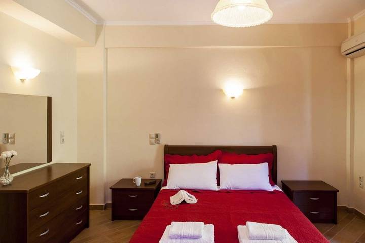 Διαμερίσματα διακοπών για 5 άτομα, με κήπο στη Βασιλική