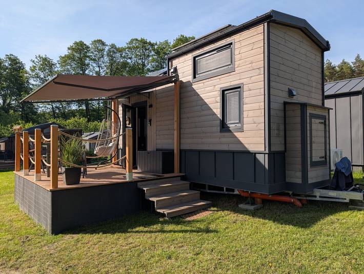 Camping für 2 Personen, mit Balkon und Terrasse sowie Garten in Mecklenburgische Seenplatte
