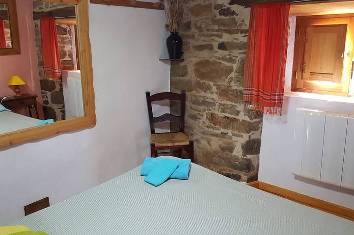 Maison dans un village calme. Les couples idéaux, et les amis, à Noceda del Bierzo León. in Noceda del Bierzo, Chaîne Cantabrique