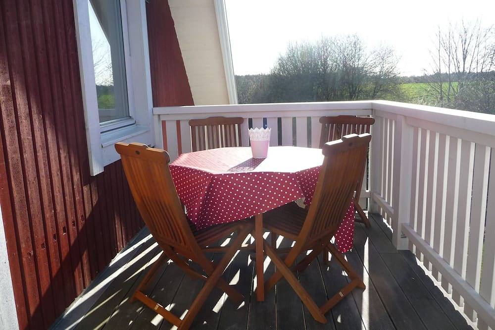 Ganze Wohnung, Schöne Ferienwohnung im Schwedenhaus in Groß Vollstedt, Naturpark Westensee
