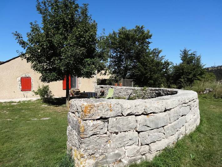 Gîte pour 2 personnes, avec Jardin et Piscine