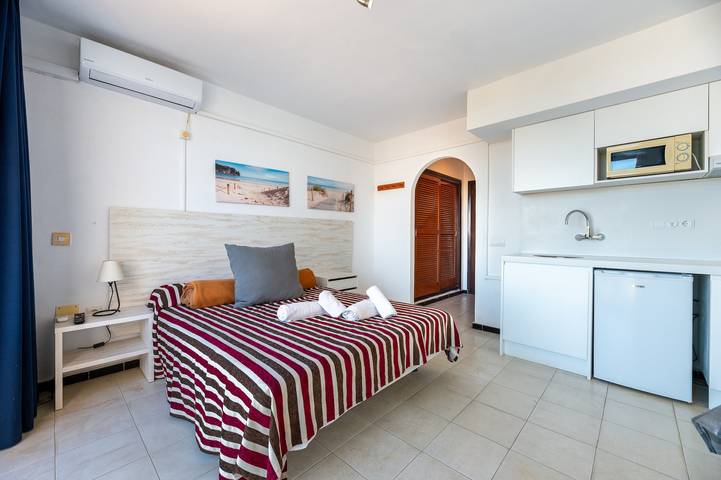 Gîte pour 2 personnes, avec balcon ainsi que vue sur le lac et jardin dans Formentera - 4