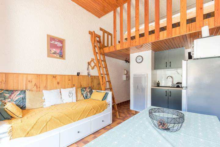 Ganze Wohnung, Ferienwohnung für 6 Personen mit Balkon in Saint-Léger-les-Mélèzes, Nationalpark Écrins