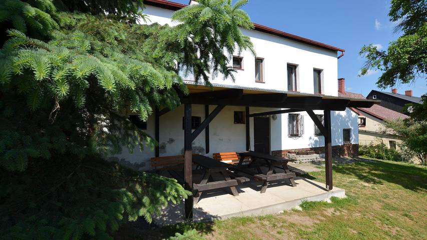 Ferienhaus für 21 Personen, mit Garten und Sauna sowie Terrasse in der Böhmische Schweiz