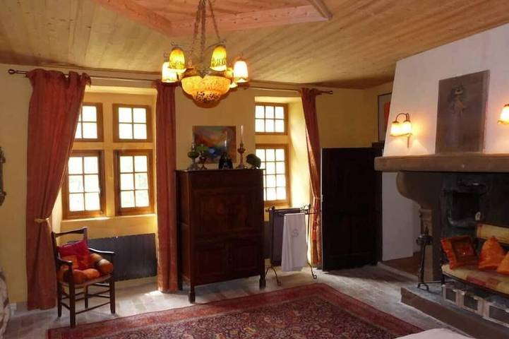 Gite de charme - Chateau du Xvi eme siècle - Saou - in Saou, Région de Die