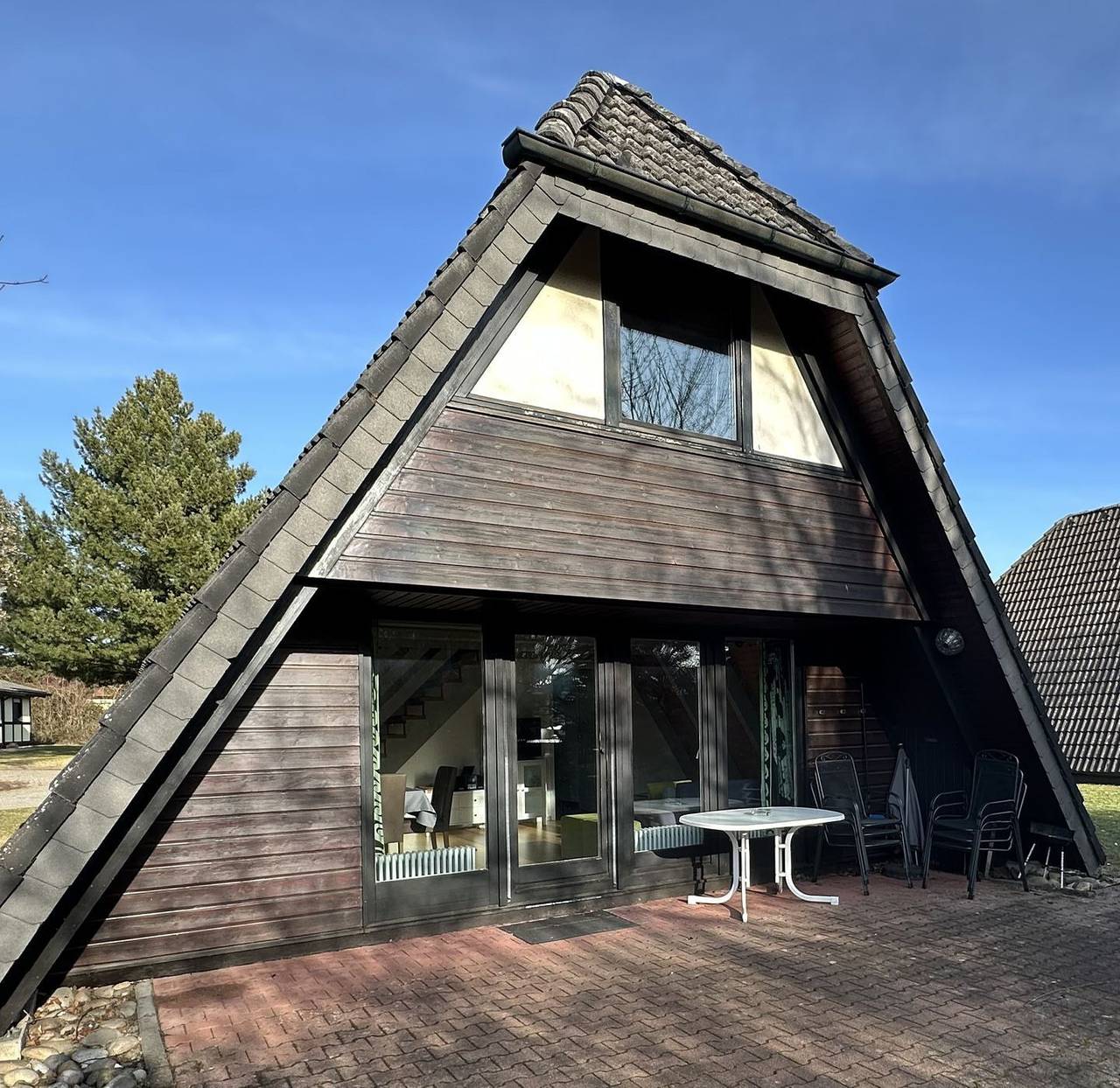Voll ausgestattetes Ferienhaus "Winnetou" Nr.104 im Grünen mit Terrasse in Waldbrunn, Neckar-Odenwald-Kreis