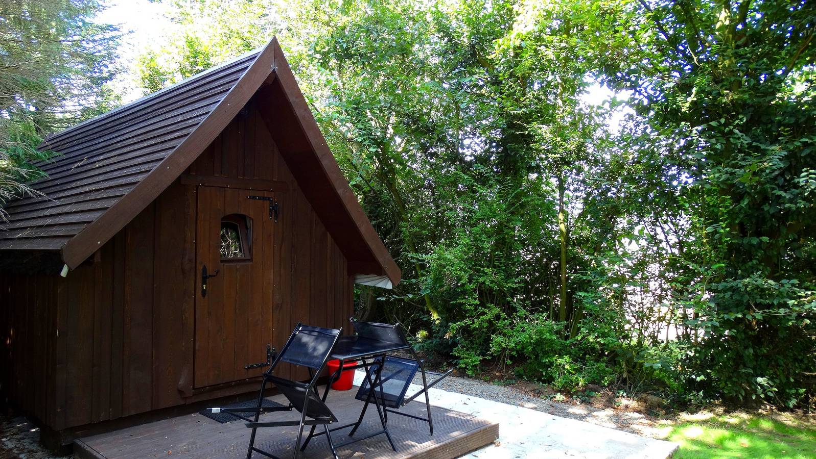 Cabane Tröll mit privater Terrasse, Gemeinschaftsgarten und Wlan in Saint-Donan, Côtes-d'Armor