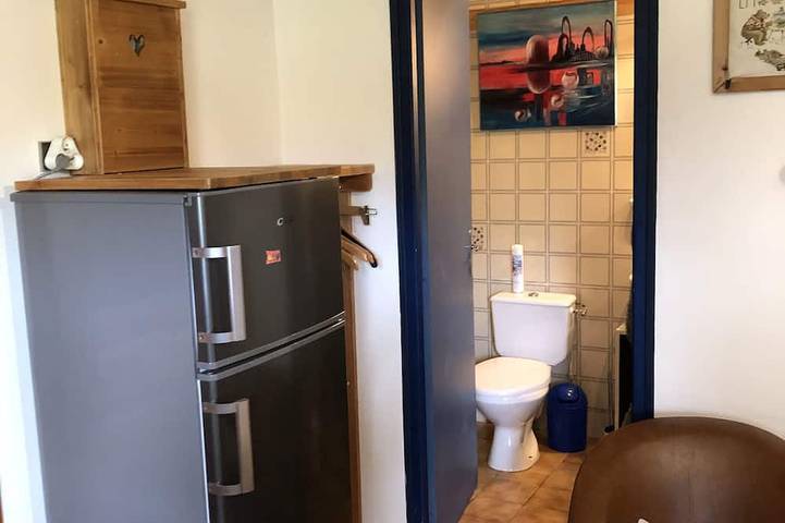 Appartamento intero, Square-meter studio on the garden level, 2 km from the city center in Chamonix-Mont-Blanc, Massiccio del Monte Bianco