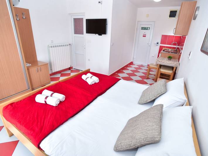 Gîte pour 2 personnes, avec balcon dans Tivat - 2