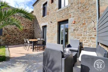 Gîte pour 8 personnes, avec jardin à La Fresnais