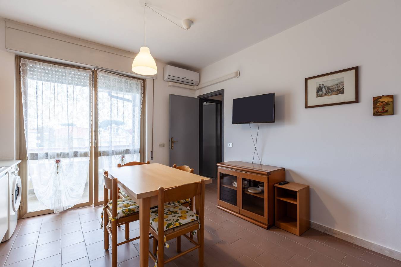 Ferienhaus "Residenz Caravel" mit Meerblick und Balkonen in Lido di Camaiore, Italienische Riviera
