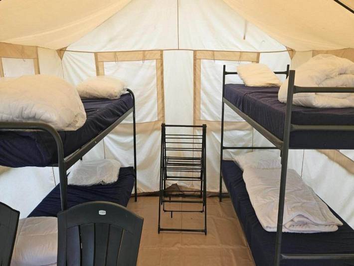 Tente pour 20 personnes, avec jardin, adapté aux familles