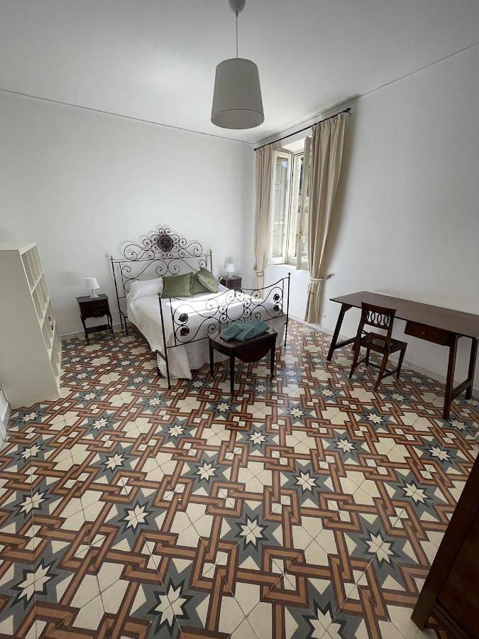 Gîte pour 5 personnes, avec terrasse et vue, animaux acceptés à Atina - 2