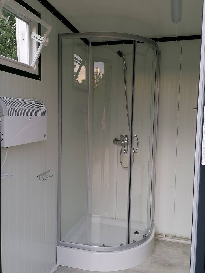 Camping für 4 Personen, mit Balkon und Balkon/Terrasse sowie Garten und Pool in Bayern