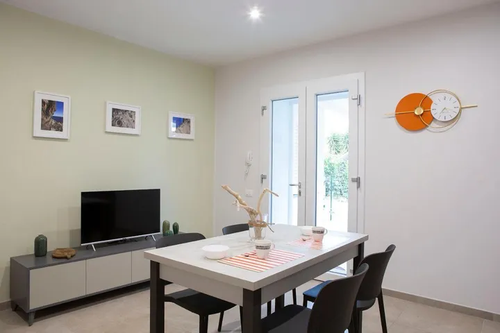 Apartamento de vacaciones para 8 personas, con jardín y vistas - 1
