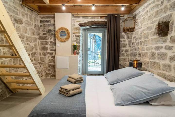 Gîte pour 4 personnes, avec jardin à Sainte-Enimie - 2