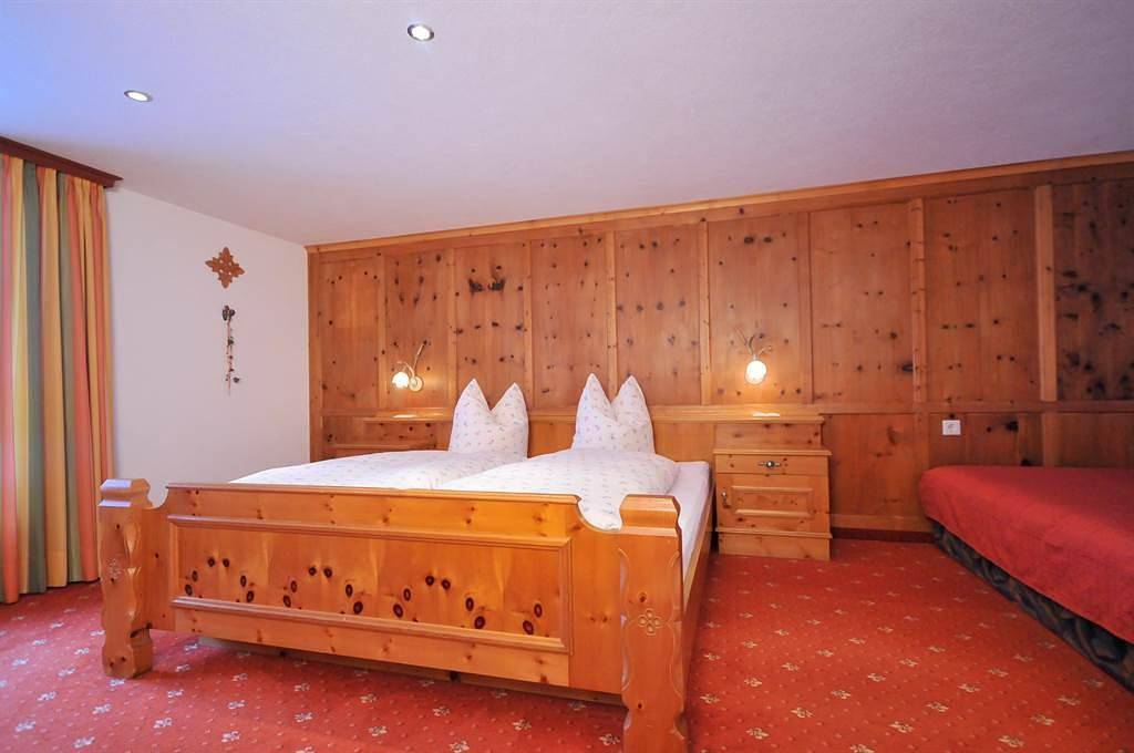 Ganze Ferienwohnung, Appartement Nescharina, 2 Schlafräume mit Du/Wc in Silbertal, Schruns-Tschagguns