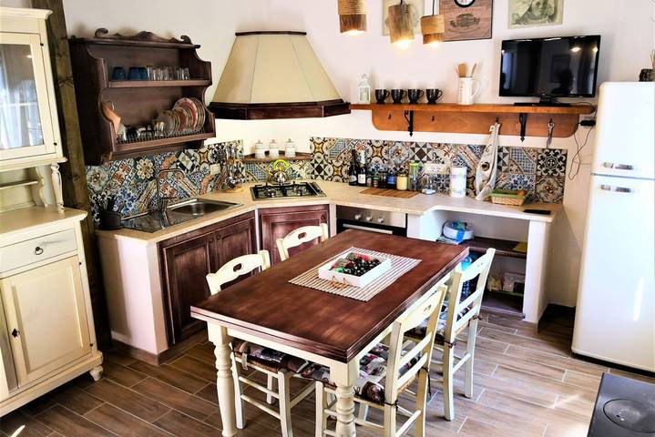 Appartamento intero, Villa Sa Pruna con wi-fi in Oliena, Barbagia