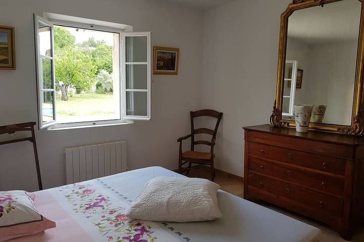 Location de vacances pour 7 personnes, avec terrasse et jardin à La Roque-sur-Pernes - 2