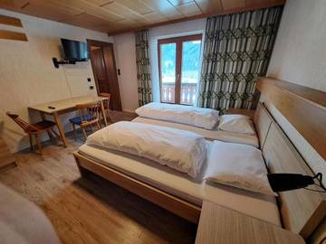 Maison d’hôte pour 2 personnes, avec vue ainsi que terrasse et jardin, animaux acceptés à Sankt Gallenkirch