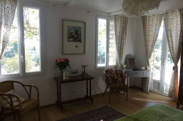 Provencal house ten minutes walk from Lourmarin at the foot of the Luberon in Lourmarin, Parc naturel régional du Luberon