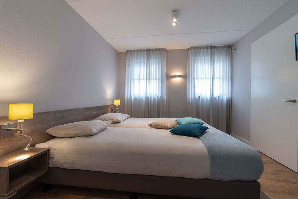 Villa in Zeeland mit Whirlpool und Sauna in Colijnsplaat, Zeeuwse Kust