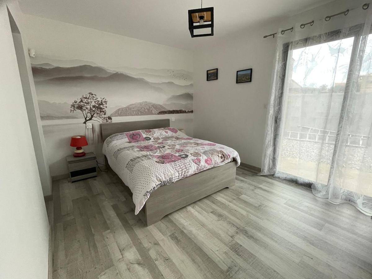 Villa Chat l'Heureuse de Cookie in Villemolaque, Côte méditerranéenne (France)