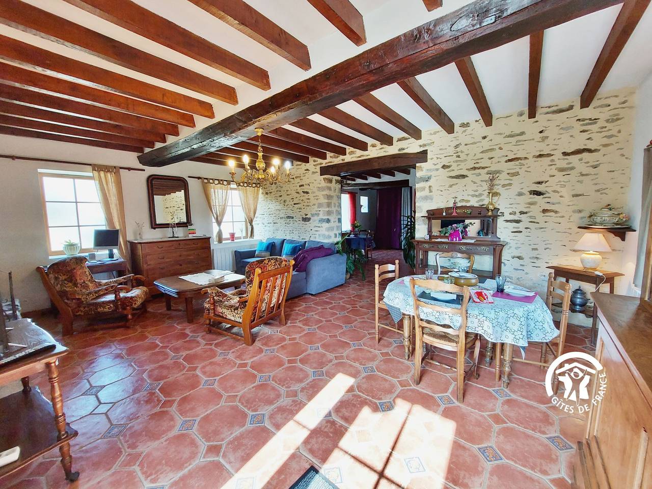 Geräumiges Haus, Haustiere erlaubt - Ravigny in Ravigny, Parc naturel régional Normandie-Maine