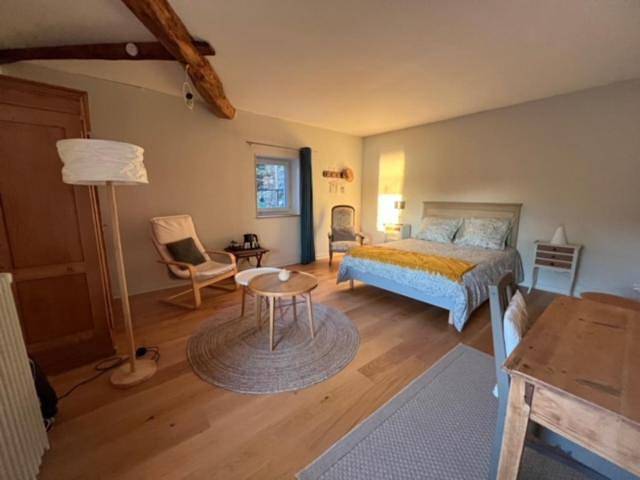 Appartement de vacances entier, Chambre de charme in Parcieux, Ain