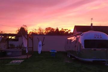 Mobil home pour 3 personnes, avec jacuzzi ainsi que terrasse et jardin à Chabris