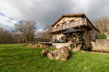 Gîte pour 6 personnes, avec sauna et jardin à Chalandray