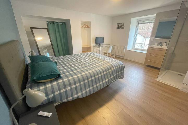 Appartement entier, Appartement en centre ville.  Idéal pour les curistes, les familles et golfeurs. in Vittel, Neufchâteau