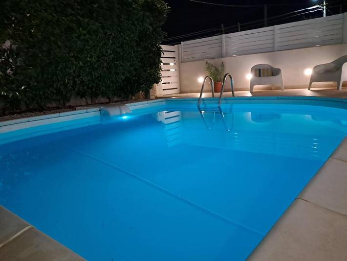 Casa vacanza per 4 persone, con piscina e giardino nonché panorama, con animali domestici - 1