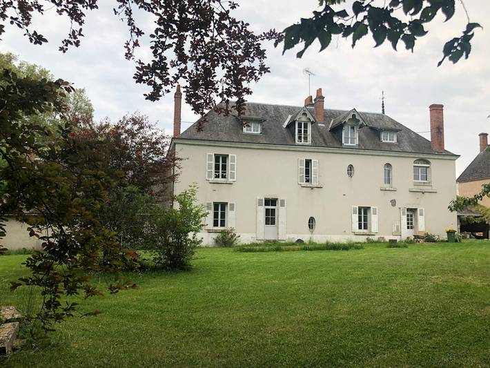 Gîte pour 4 personnes, avec jardin ainsi que terrasse et vue sur le lac à Suèvres