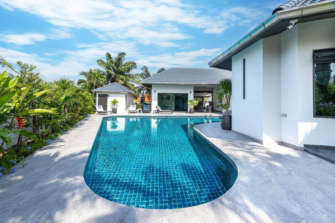 Villa Waree Minuten vom Meer und Strand entfernt in Pattaya, Chon Buri