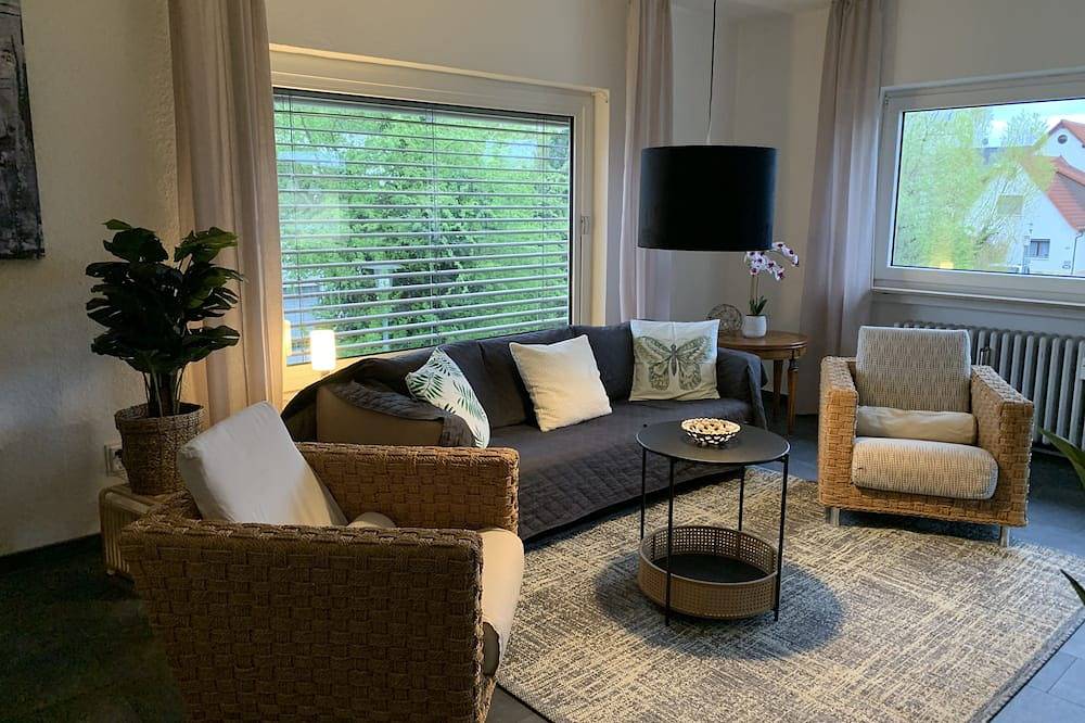 Ganze Wohnung, Cosi Apartment 2Sz + Balkon, Nähe Badesee, Alla-Hopp-Anlage, Einkaufen, Autobahn in Hemsbach, Kurpfalz