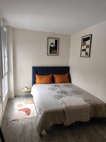 Cottage pour 2 personnes, avec terrasse et vue à Évry