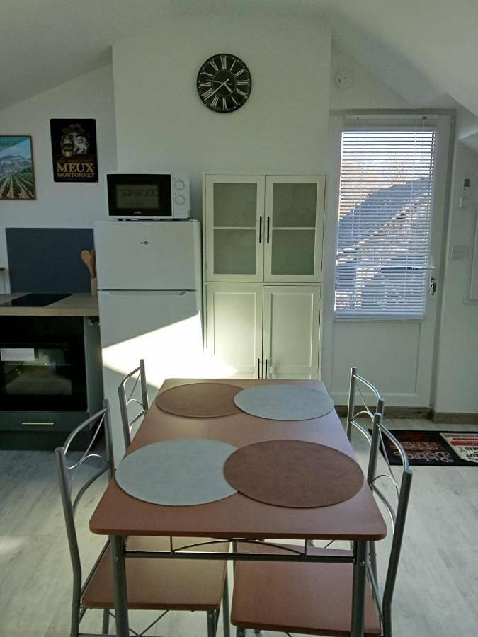 Gîte pour 4 personnes, avec vue et jardin à Villebernier - 2