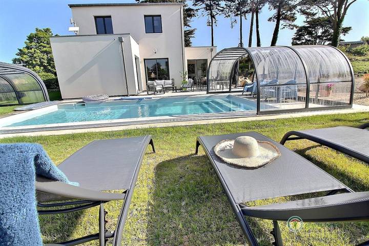 Gîte pour 8 personnes, avec piscine ainsi que jardin et terrasse dans L Armor - 2