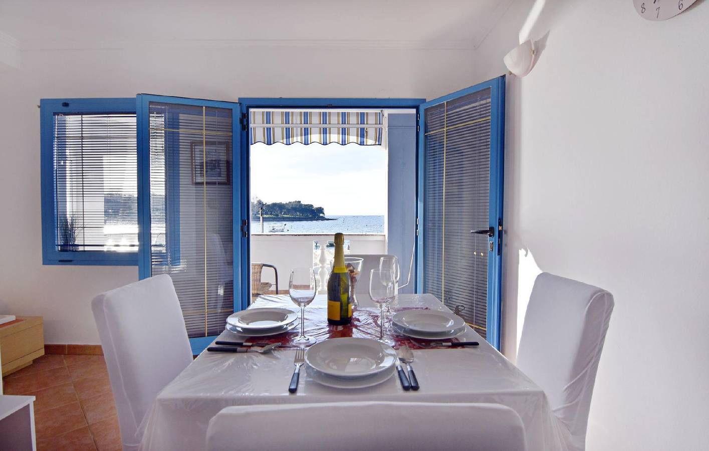Ganze Ferienwohnung, Schöne Wohnung in Savudrija mit Möblierter Terrasse und Meerblick in Savudrija, Umag und Umgebung