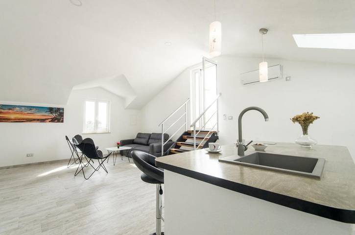 Villa pour 8 personnes, avec vue ainsi que jardin et piscine à Sumartin - 3