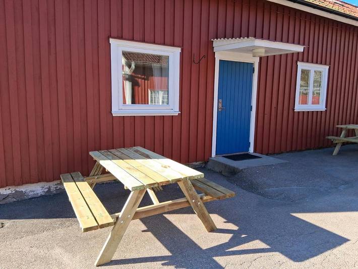 Hostel für 4 Personen, mit Terrasse und Garten sowie Pool und Sauna